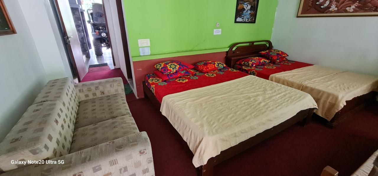 Homestay Triniti Lembang Exteriör bild