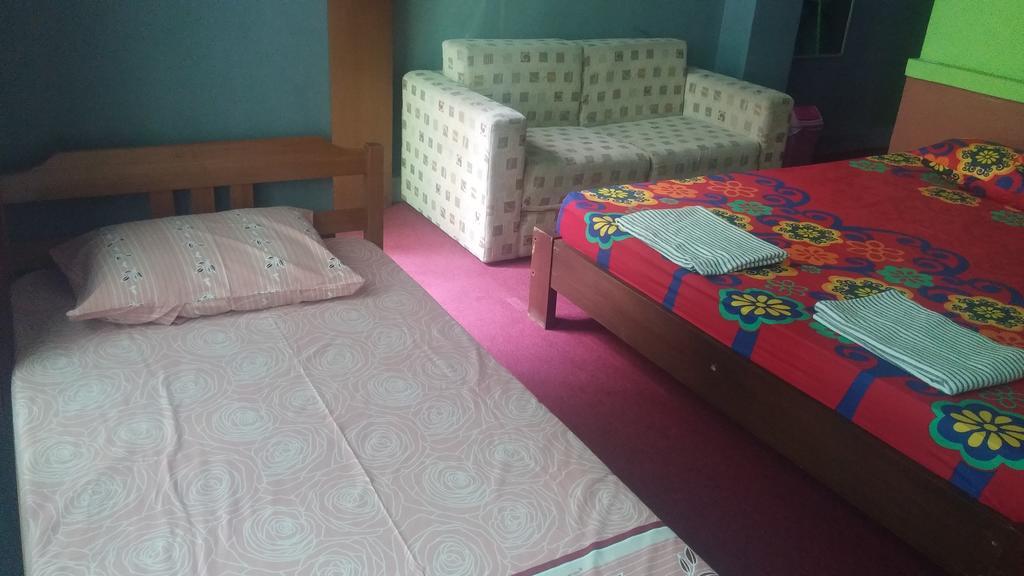 Homestay Triniti Lembang Exteriör bild
