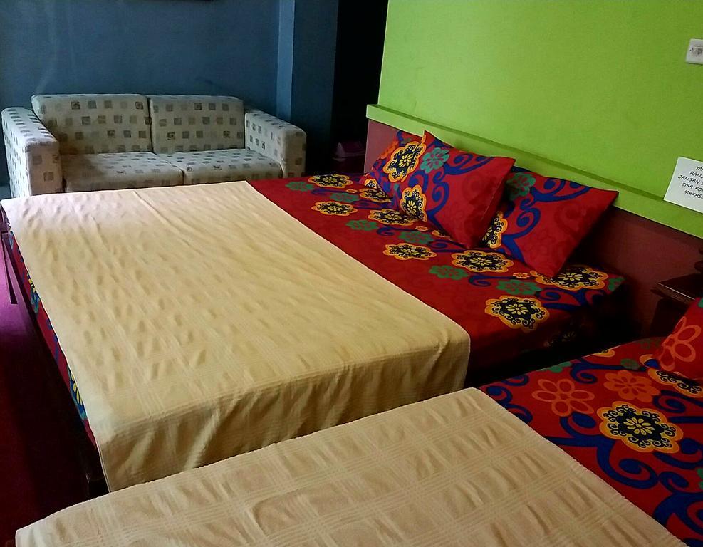 Homestay Triniti Lembang Exteriör bild