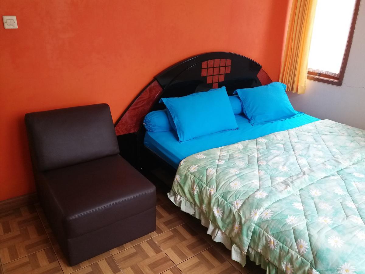 Homestay Triniti Lembang Exteriör bild
