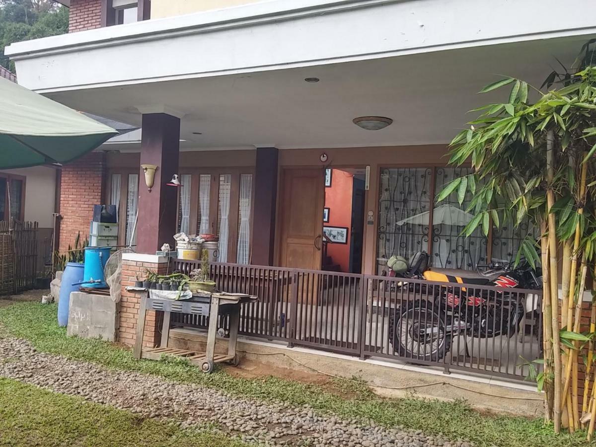 Homestay Triniti Lembang Exteriör bild